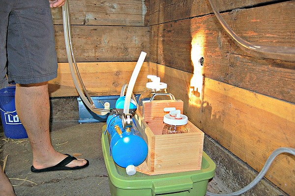 Simple PULSE Professional Home Milking System